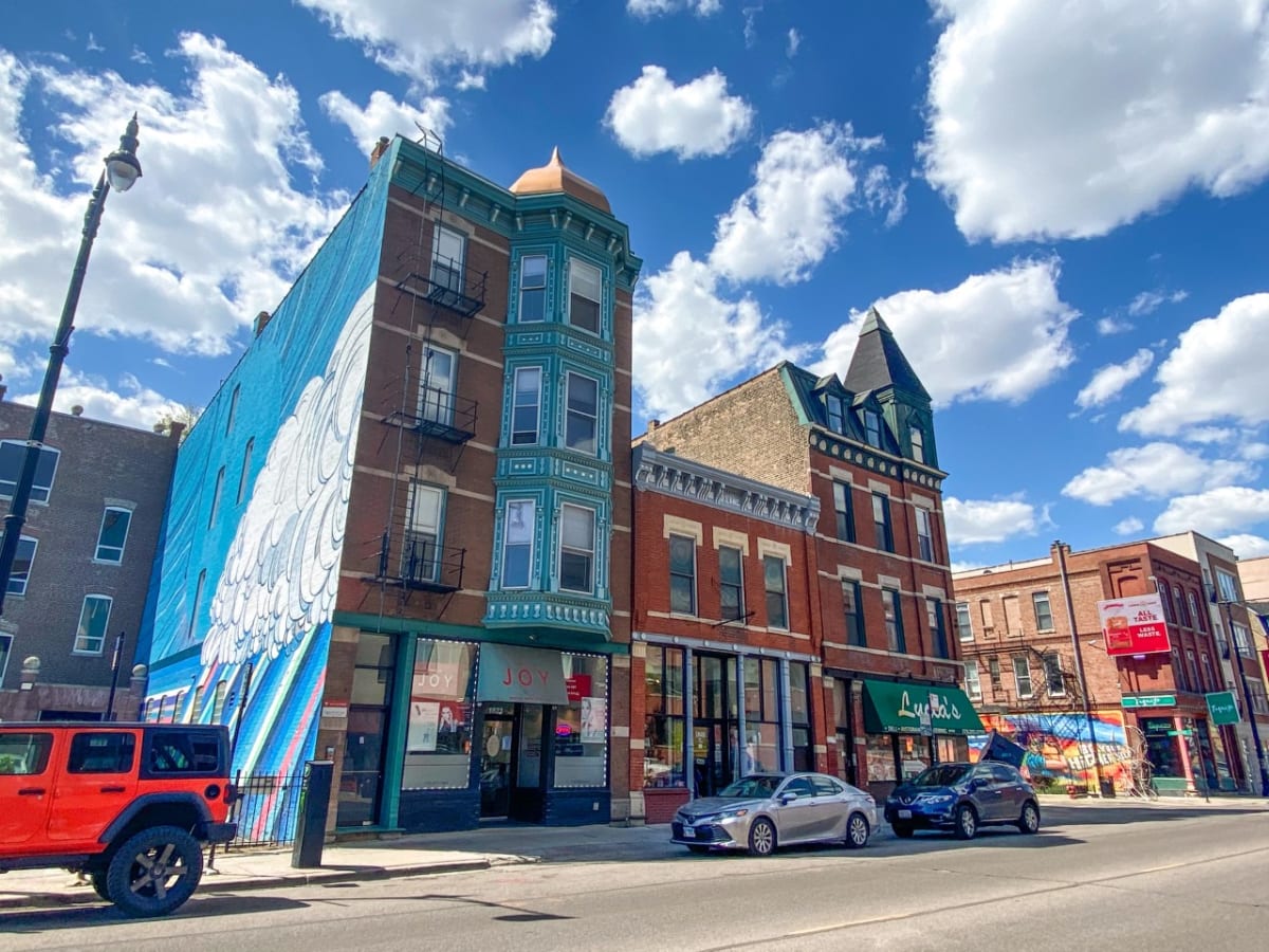 Photos and Video of North Flats in Chicago, IL